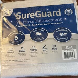 New Queen Mattress Encasement, Waterproof, 6 Sided